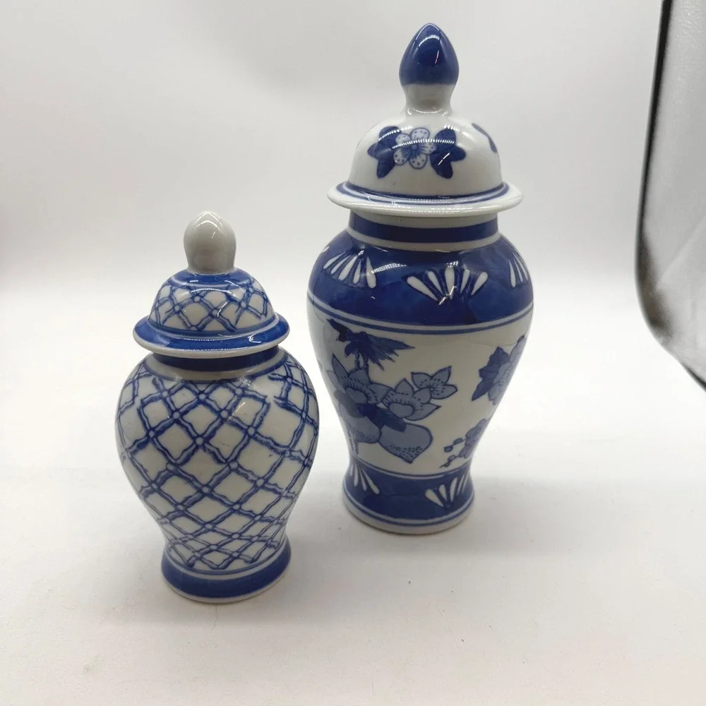 Vintage Blue and White Ceramic Ginger Jars Set of 2 Floral Lattice Chinoiserie